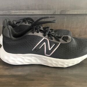 Womens New Balance running shoes - Size 7.5